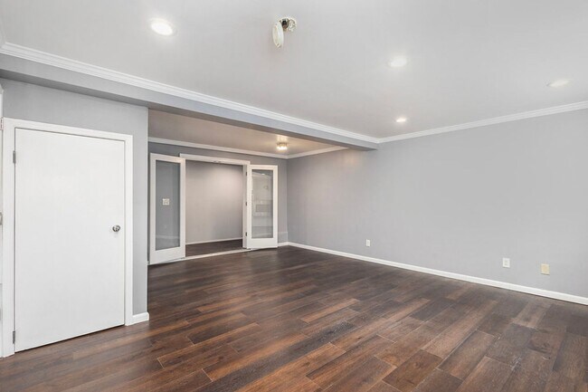 Building Photo - 1423 Caroline St