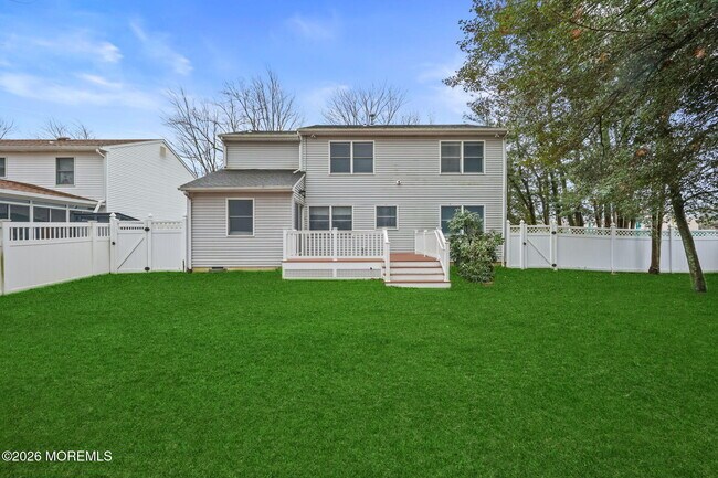 Building Photo - 11 Applebey St