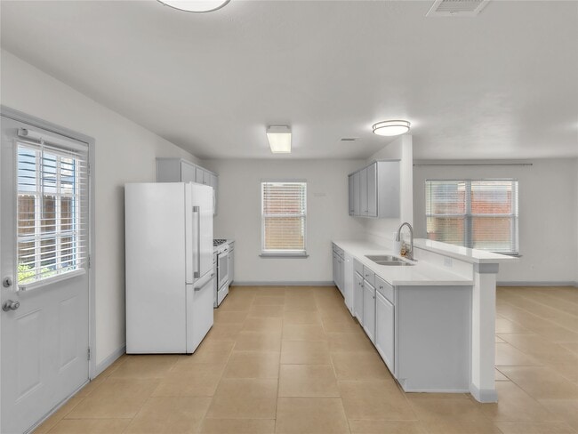 Building Photo - 19022 Yellow Thrush Dr