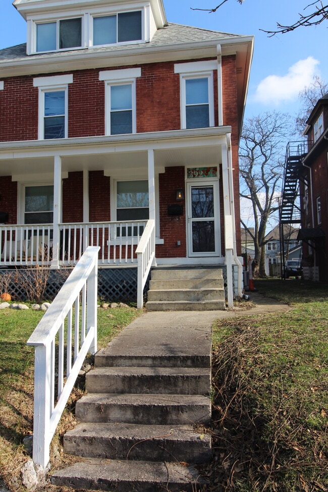 Building Photo - 392 N Garfield Ave