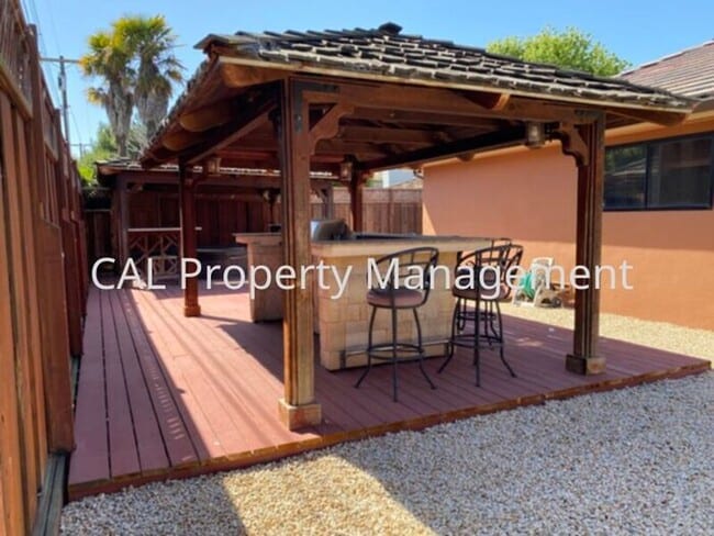 Building Photo - Beautiful 4 Bedroom Home in Salinas, CA