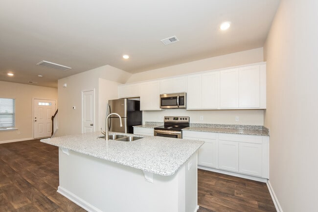 Building Photo - 304 High Grv Wy