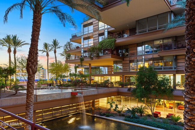 Building Photo - 7141 E Rancho Vista Dr