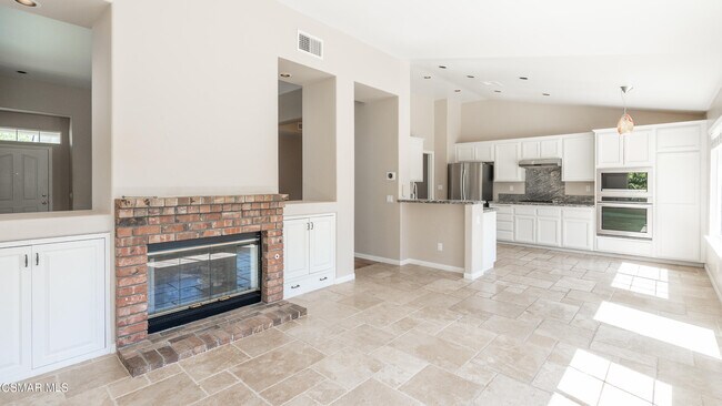 Building Photo - 2210 Rutland Pl