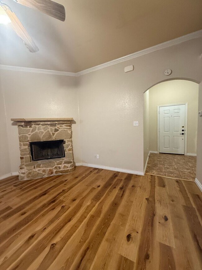 Building Photo - Beautiful 3/2 in Westover Village