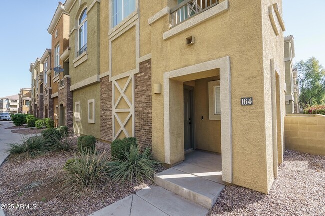 Building Photo - 18250 N Cave Creek Rd