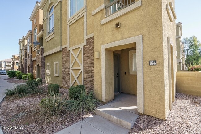 Primary Photo - 18250 N Cave Creek Rd