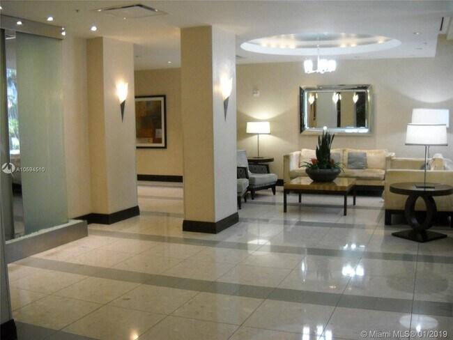 Building Photo - 3901 S Ocean Dr