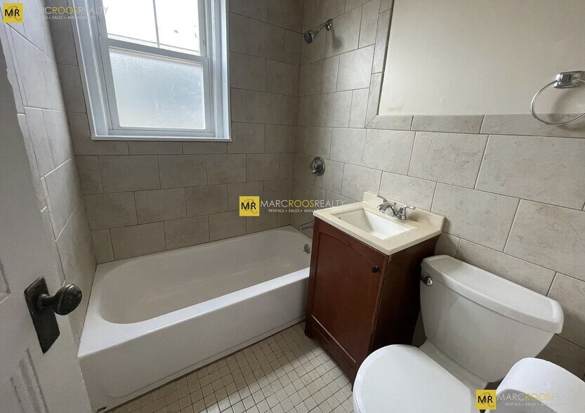 Building Photo - 78 Summer St