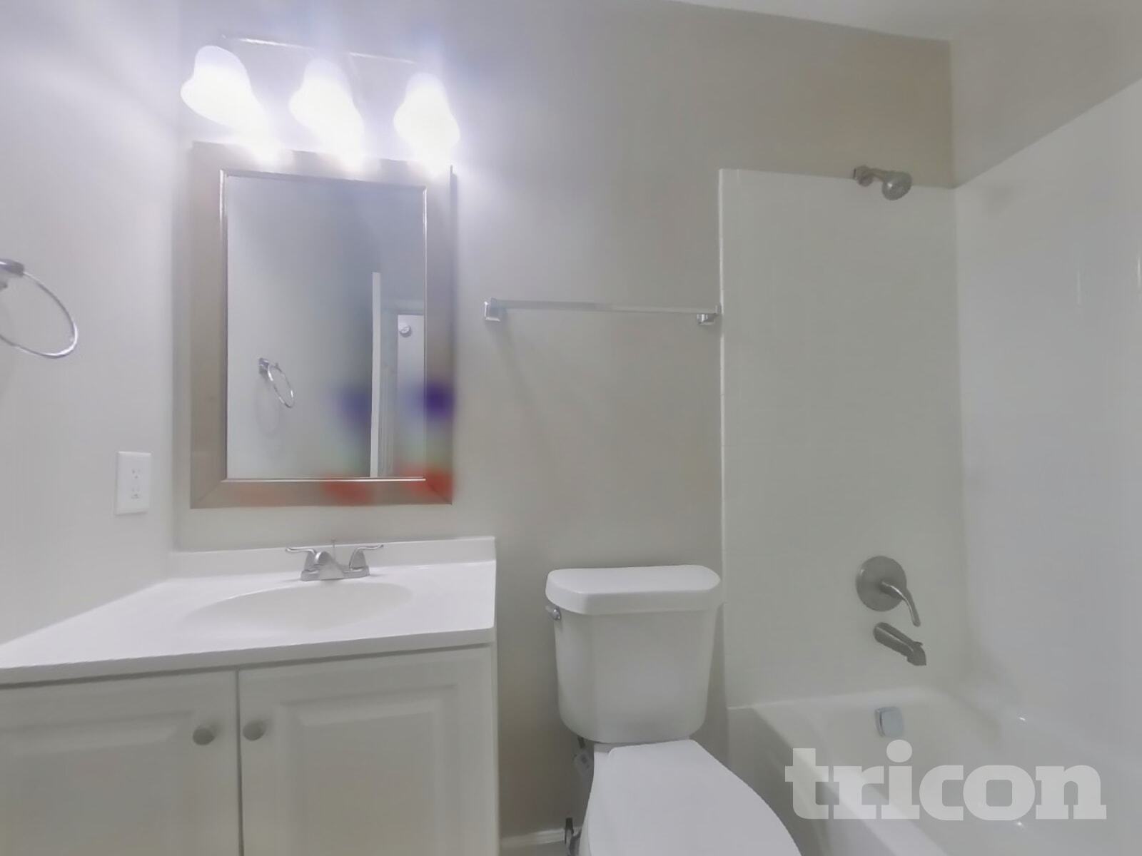 Building Photo - 1820 Crestwood Dr NW