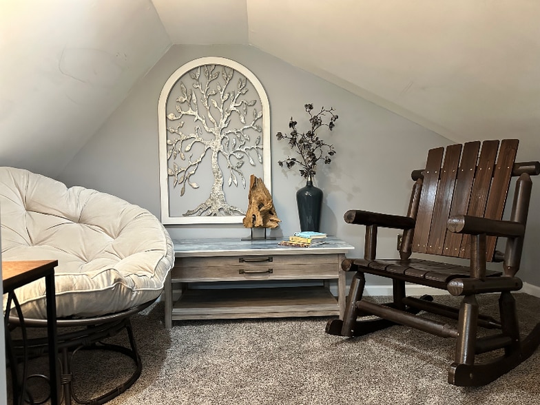 Building Photo - 3880 Point of Rocks Rd