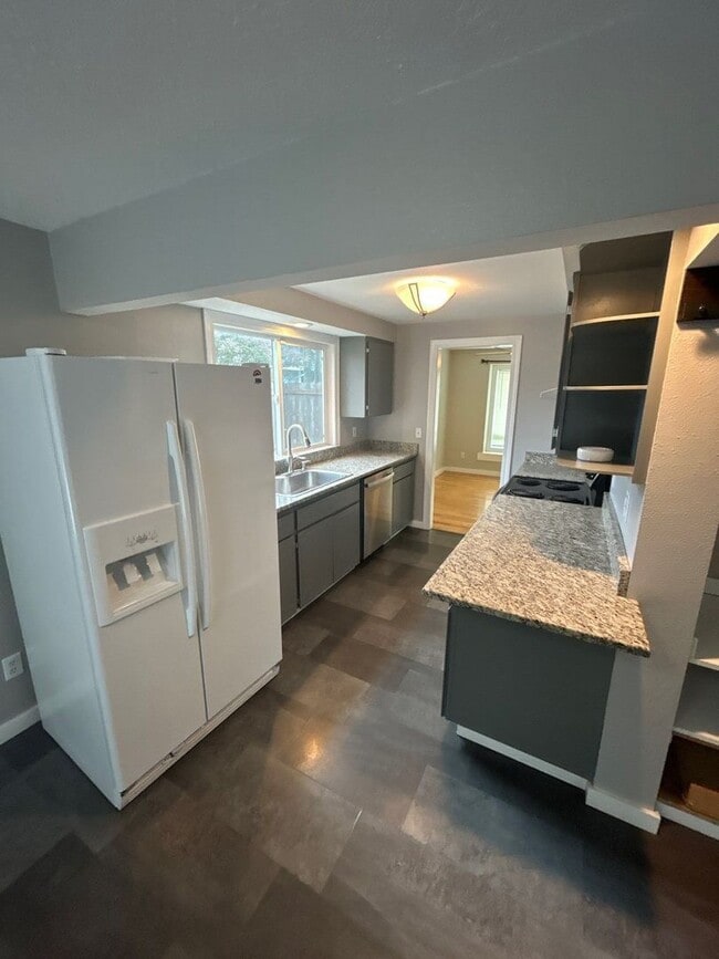 Building Photo - 3677 Carmelle Ct NE