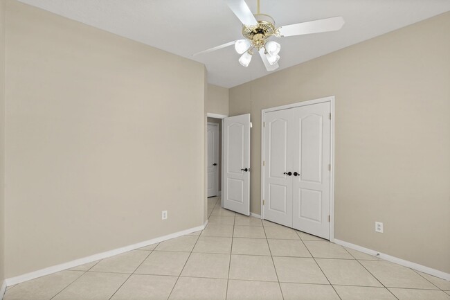 Building Photo - 4503 Summer Lakes