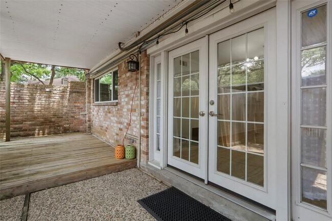Building Photo - 857 Wax Myrtle Ln
