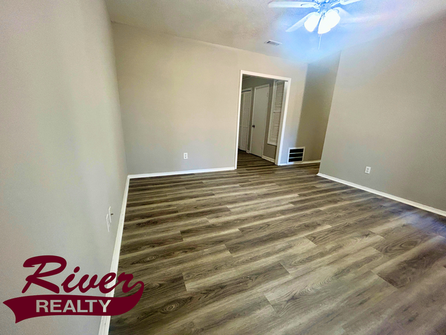 Building Photo - | $1475 | Beautiful 4-Bedroom, 2-bathroom ...