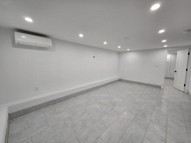 Building Photo - 2 bedroom in Brooklyn NY 11221