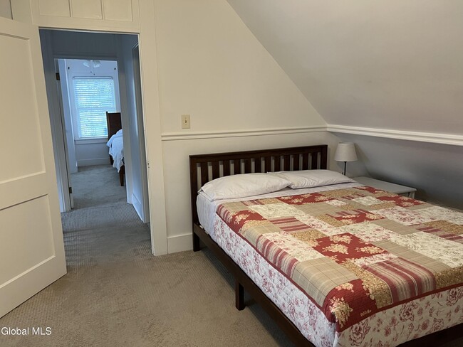 Building Photo - 223 Lake Ave