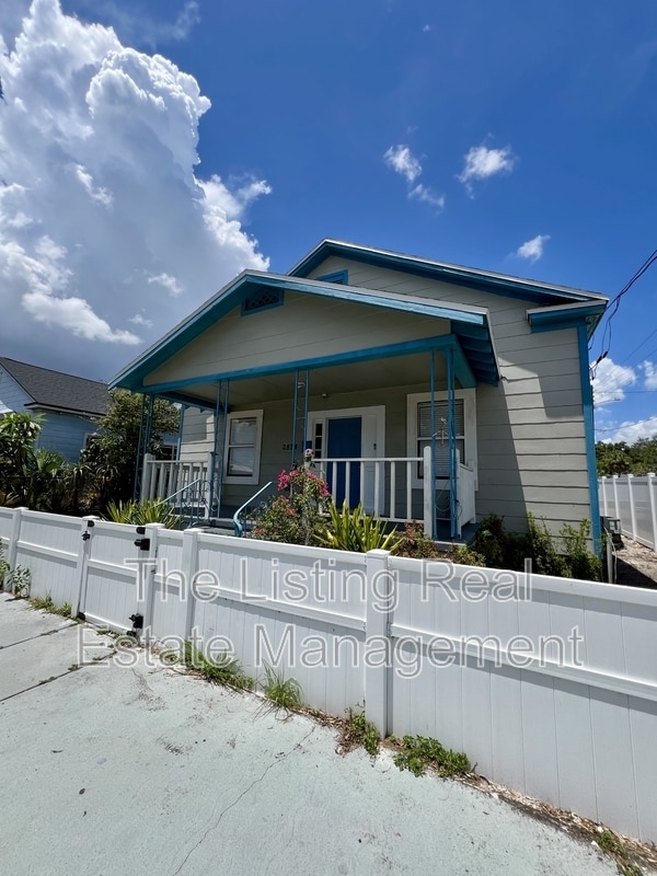 Building Photo - 2824 N 19th St