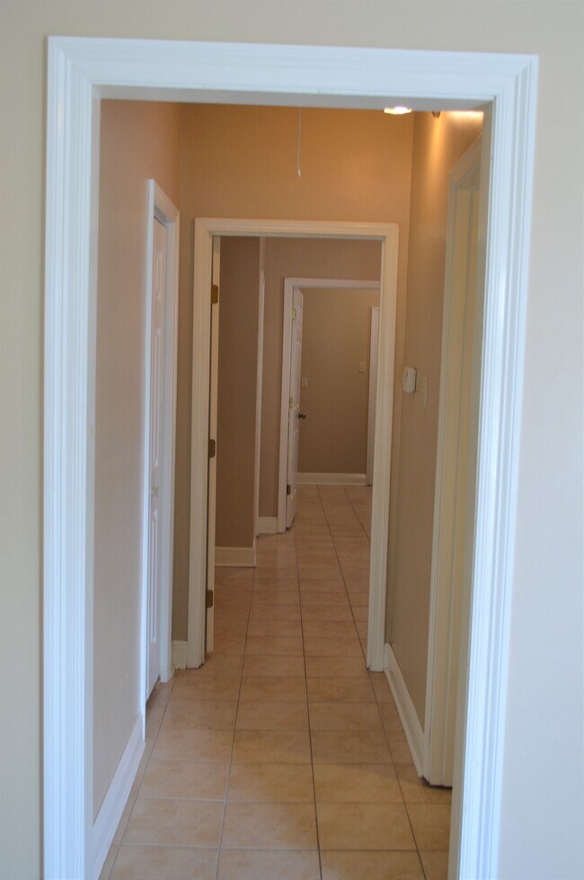 Hallway to bathroom, bedroom, kitchen - 626 St Ferdinand St