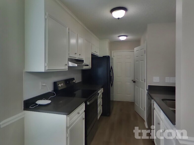 Building Photo - 5804 Brick Landing Dr