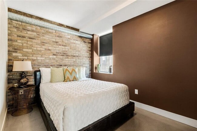 Building Photo - 800 Brazos St