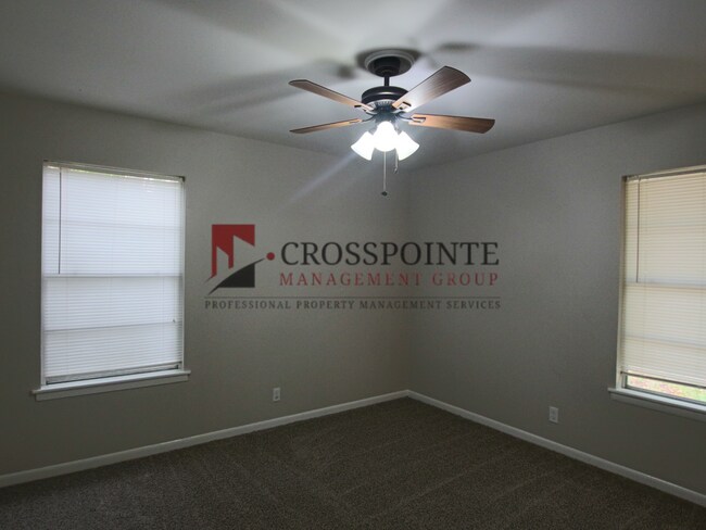 Building Photo - 3701 Appletree Ln