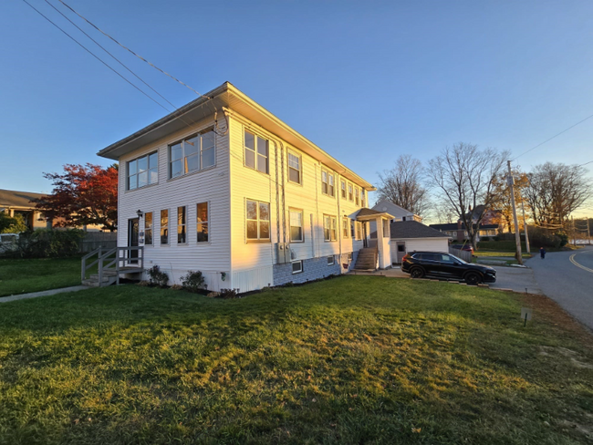 Building Photo - 105-107 Groveland St