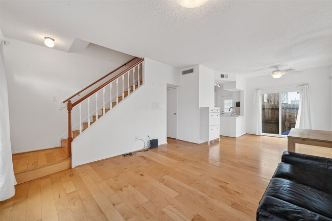 Building Photo - 7575 Cambridge St