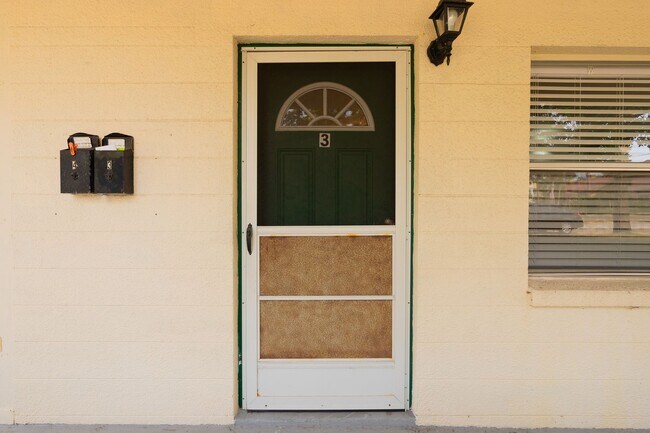 Building Photo - 301 Riverview Blvd