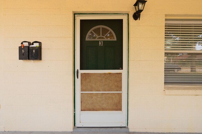 Building Photo - Coastal Living in the Heart of Daytona Beach