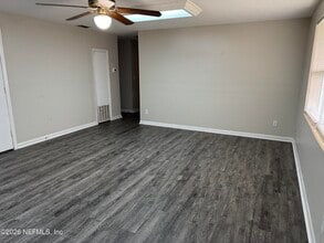 Building Photo - 325 Centura Dr