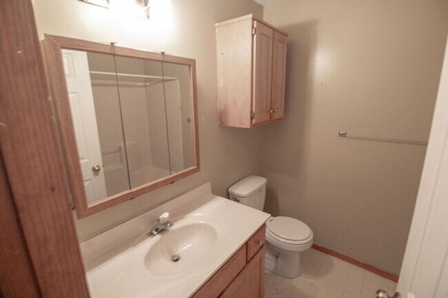 Building Photo - 5340-5342-5342 Godas Cir