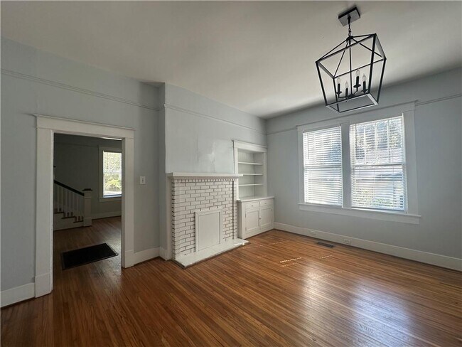 Building Photo - 262 Roper St
