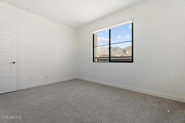 Building Photo - 816 E Monte Wy