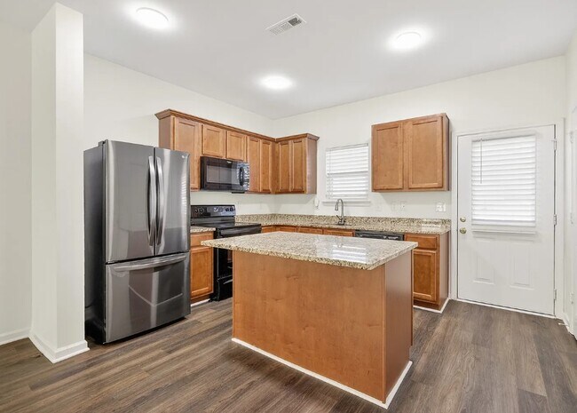 Building Photo - 147 Ofner Dr