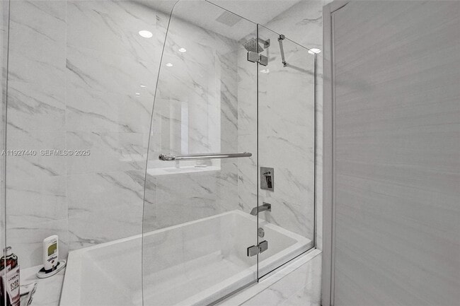 Building Photo - 801 S Miami Ave