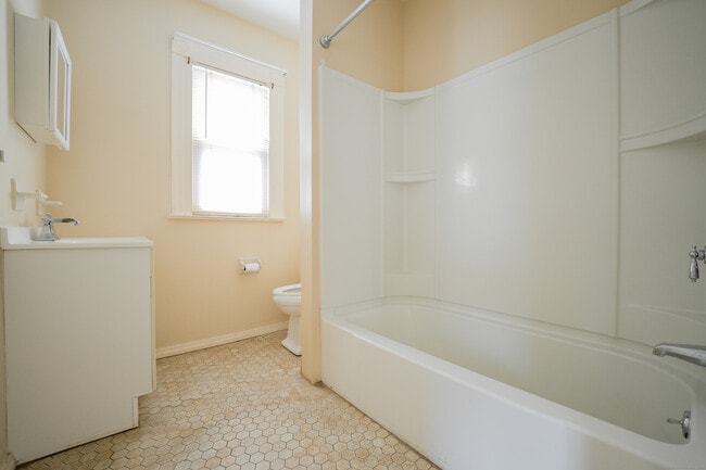 Building Photo - 134 Gorham Ave