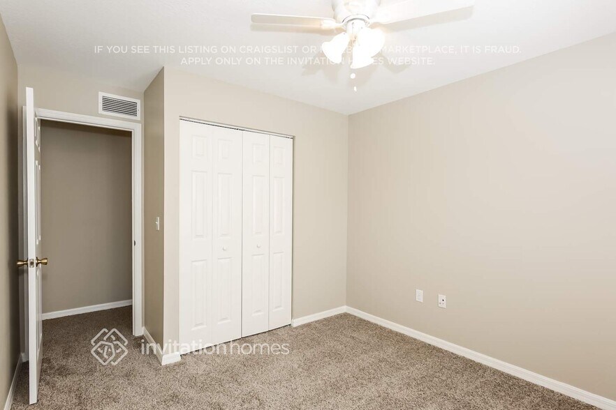 Building Photo - 4516 30th Ln E