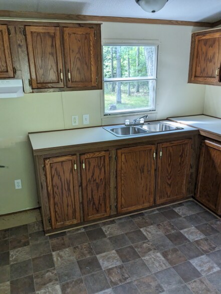 Building Photo - 4684 Rosemarie St