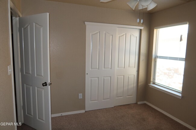 Building Photo - 14217 Otter Point Ct