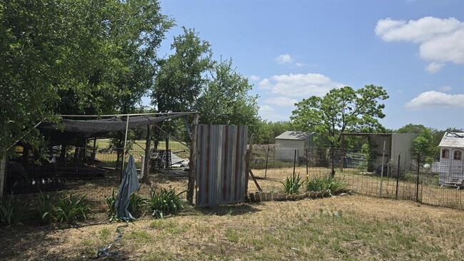 Building Photo - 305 Remuda Dr