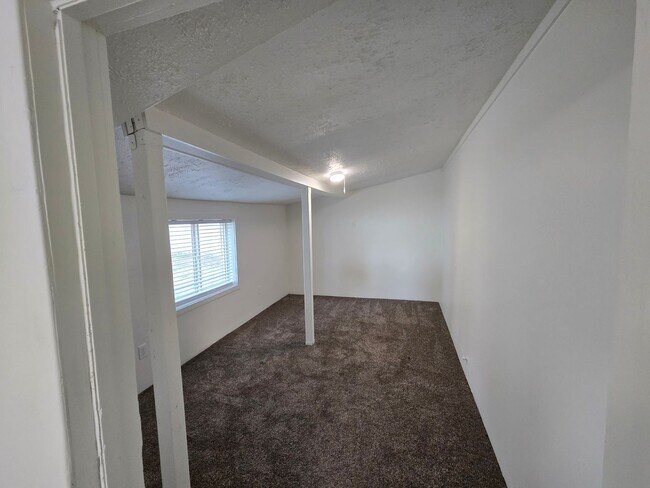 Building Photo - 2475 9th St