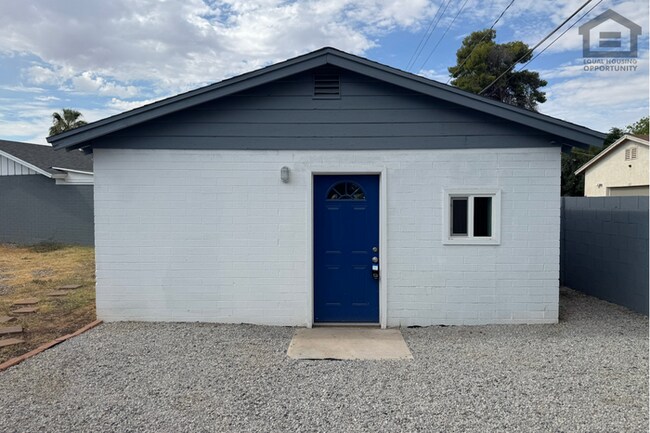Building Photo - 1Bed/1Bath Casita at Ray Rd/Arizona Ave! Ready for Immediate Move-In!