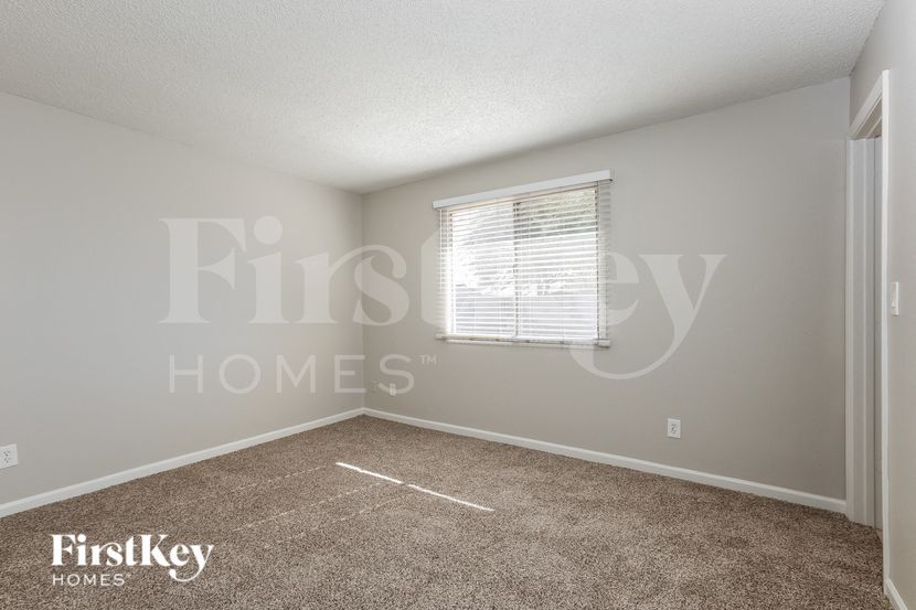 Building Photo - 8807 W Mercer Ln