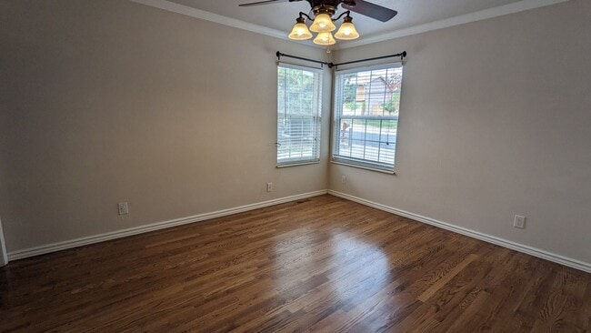 Building Photo - BEAUTIFUL 5 BED/3 BATH RANCHER WITH FINISH...
