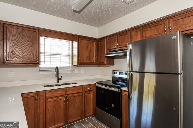 Building Photo - 105 Pemberton Pl