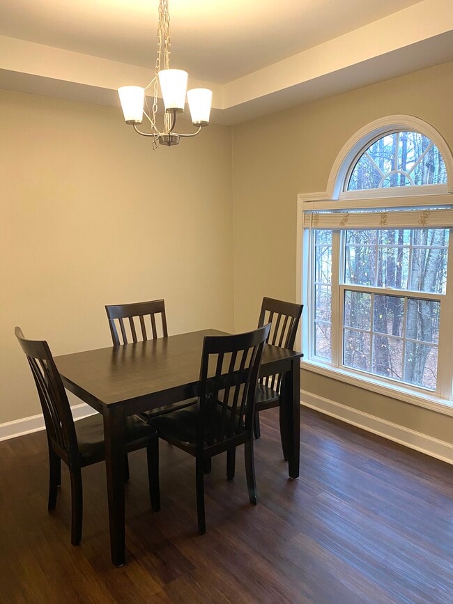 Building Photo - 1945 Grayson Oaks Ct