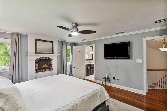 Building Photo - 2506 SW 9th Dr