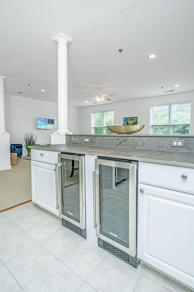 Building Photo - 7331 Indigo Palms Way