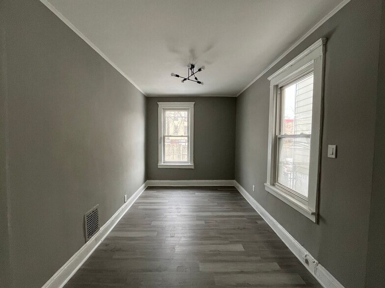 Building Photo - 312 Danforth Ave